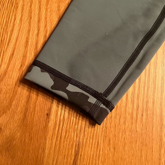 Lululemon Reversible Wunder Under Camo Leggings & Tank NWT - TANK IS SOLD - Picture 8 of 13